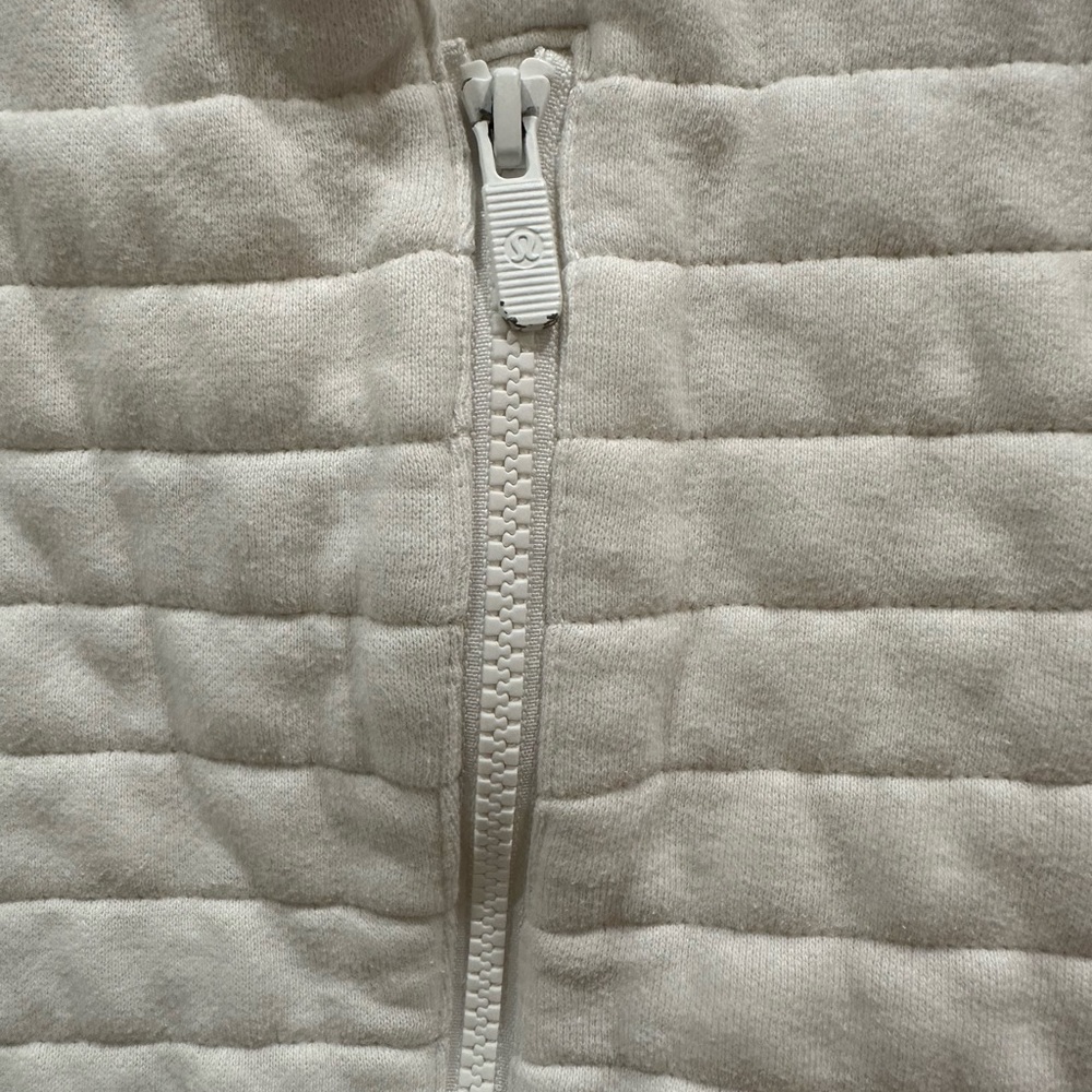 (2187) LULULEMON FLEECE BE TRUE Sz P2P=20" - Picture 7 of 8